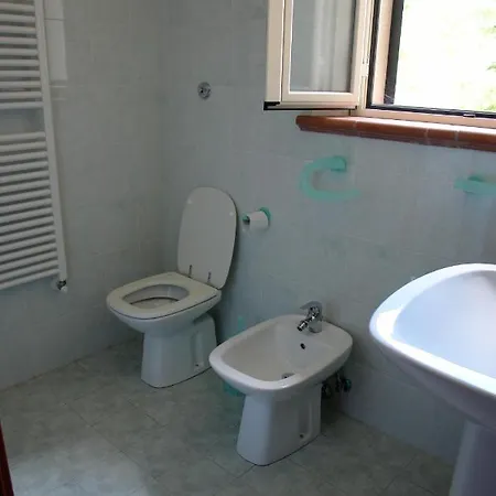 In Campagna Con Piscina A Тоди